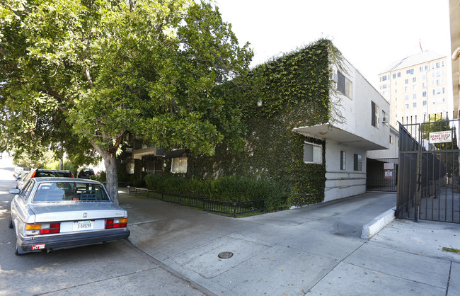 Cherokee Apartments in Los Angeles, CA - Foto de edificio - Building Photo