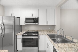 1438 Millstream Ln in Dunedin, FL - Building Photo - Building Photo