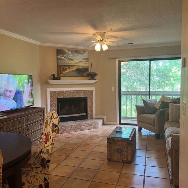 50 Yacht Cv Dr in Hilton Head Island, SC - Building Photo - Building Photo