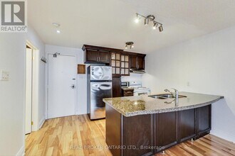 1011 Dufferin St in Toronto, ON - Building Photo - Building Photo