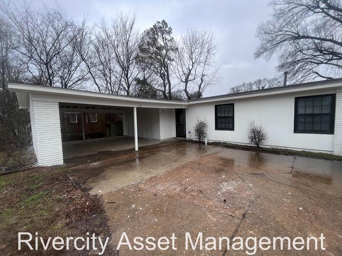 1316 E Raines Rd in Memphis, TN - Building Photo