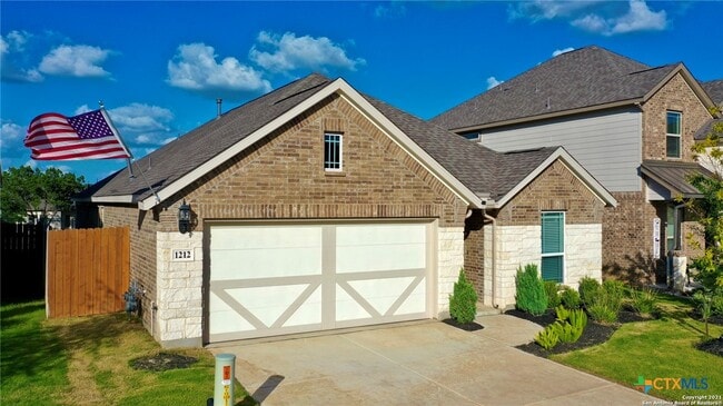 property at 1212 Loma Rnch