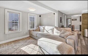 15 Bristol St in Branford, CT - Building Photo - Building Photo