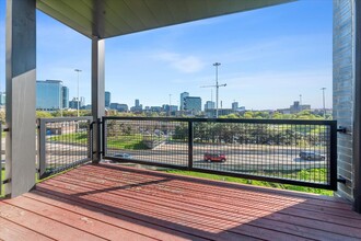 650 N Morgan St, Unit 404 in Chicago, IL - Building Photo - Building Photo