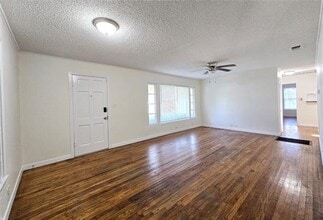 2503 Taylor St in Commerce, TX - Building Photo - Building Photo