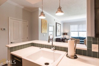 1101 Juniper St NE-Unit -721 in Atlanta, GA - Foto de edificio - Building Photo