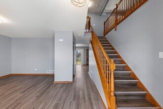 905 Thorn Creek Dr in Joliet, IL - Building Photo - Building Photo