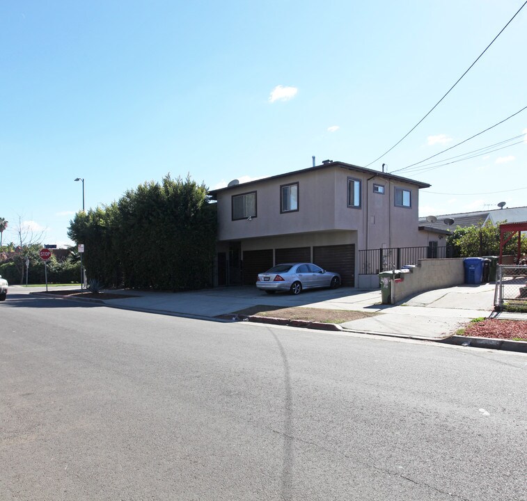 1185 N Hoover St in Los Angeles, CA - Building Photo