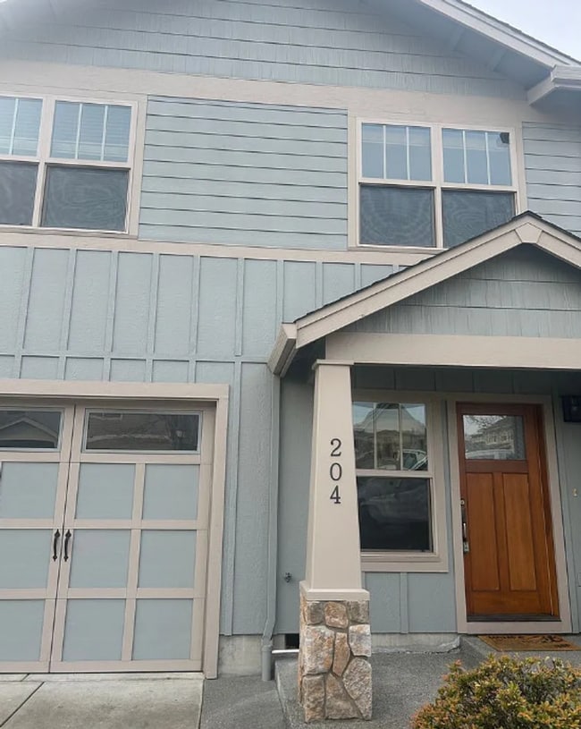 property at 3126 Alameda St