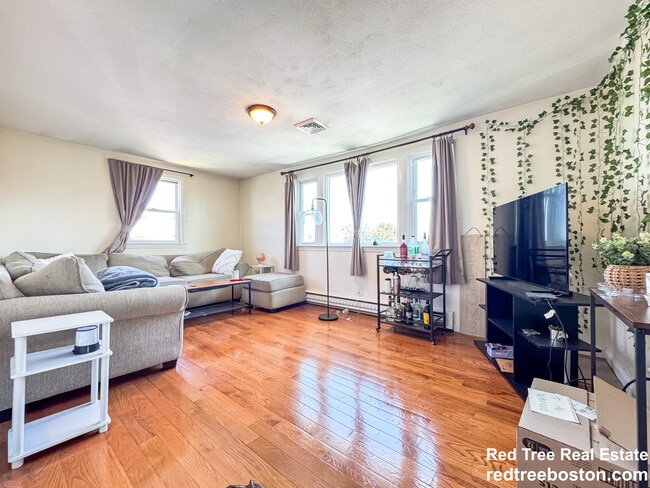 74 Dunboy St, Unit 2