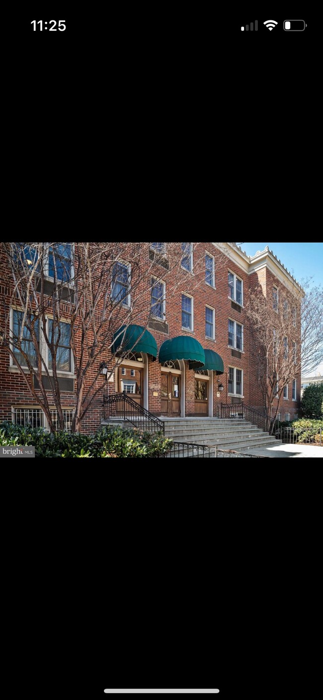 2410 20th St NW, Unit 1 in Washington, DC - Foto de edificio - Building Photo