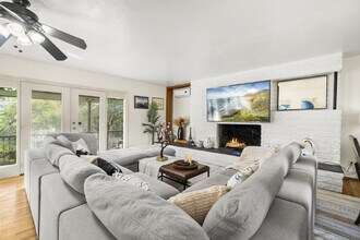 4989 Randlett Dr in La Mesa, CA - Foto de edificio - Building Photo