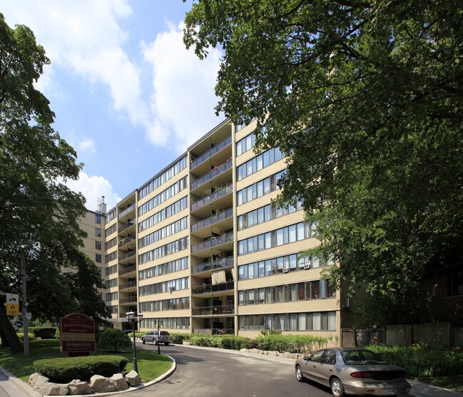 Fontainebleu in Toronto, ON - Building Photo - Building Photo