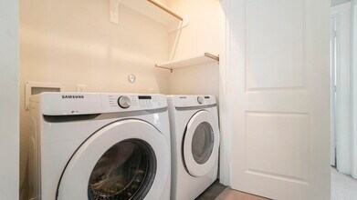 9573 Neuens Rd in Houston, TX - Building Photo - Building Photo