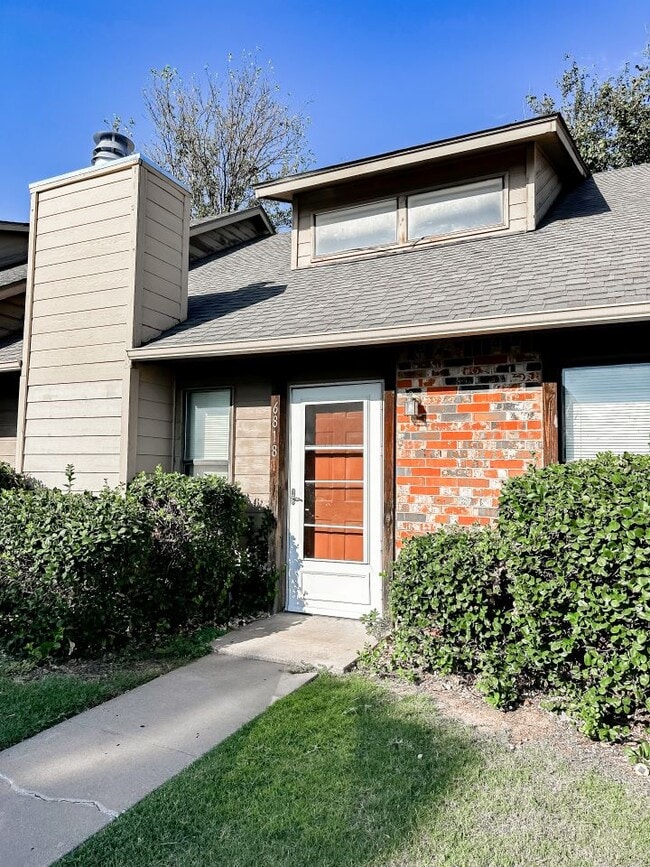 property at 6818 NW Willow Springs Dr