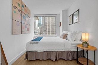 70 W 37th St in New York, NY - Building Photo - Building Photo