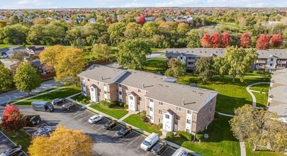 18 Echo Ct in Vernon Hills, IL - Building Photo - Building Photo