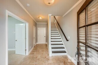 616 Luckett Ct in Smyrna, GA - Foto de edificio - Building Photo