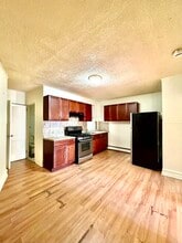 98 Van Nostrand Ave in Jersey City, NJ - Building Photo - Building Photo