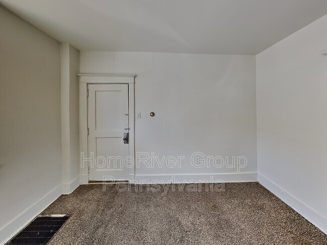 1242 1st St photo'