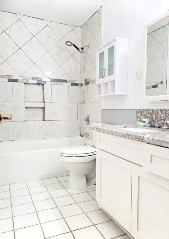 property at 8620 Chateau Cir