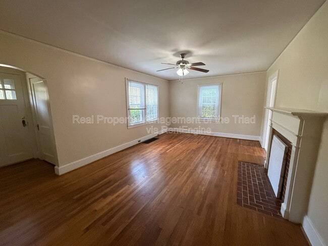 801 Knollwood St in Winston-Salem, NC - Building Photo - Building Photo