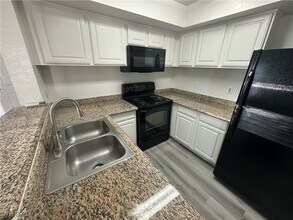 6800 E Lake Mead Blvd in Las Vegas, NV - Building Photo - Building Photo