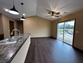 1560 Gray Fox Dr NE in Owatonna, MN - Building Photo - Building Photo