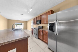 1073 Brenton Manor Dr in Winter Haven, FL - Building Photo - Building Photo