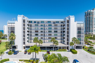 Harbor Condominiums in Clearwater, FL - Building Photo - Building Photo