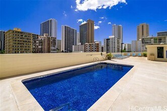 2452 Tusitala St in Honolulu, HI - Building Photo - Building Photo