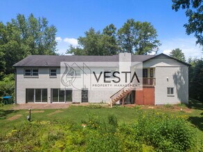 90 Knob Hill Rd in Asheville, NC - Building Photo - Building Photo