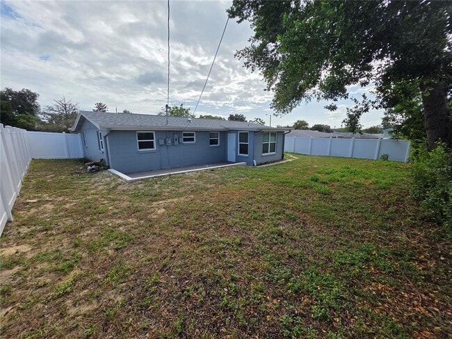 4851 Phoenix Ave in Holiday, FL - Building Photo - Building Photo