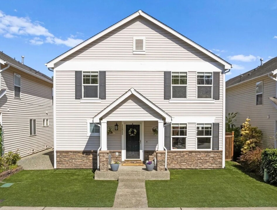11813 24th Dr SE in Everett, WA - Foto de edificio