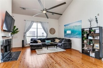 3809 San Jacinto St in Dallas, TX - Building Photo - Building Photo