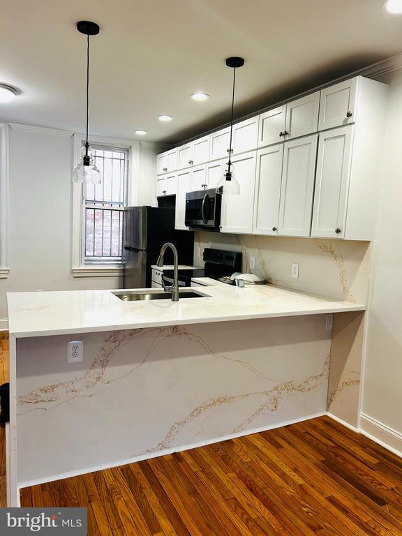 property at 1724 18th St NW