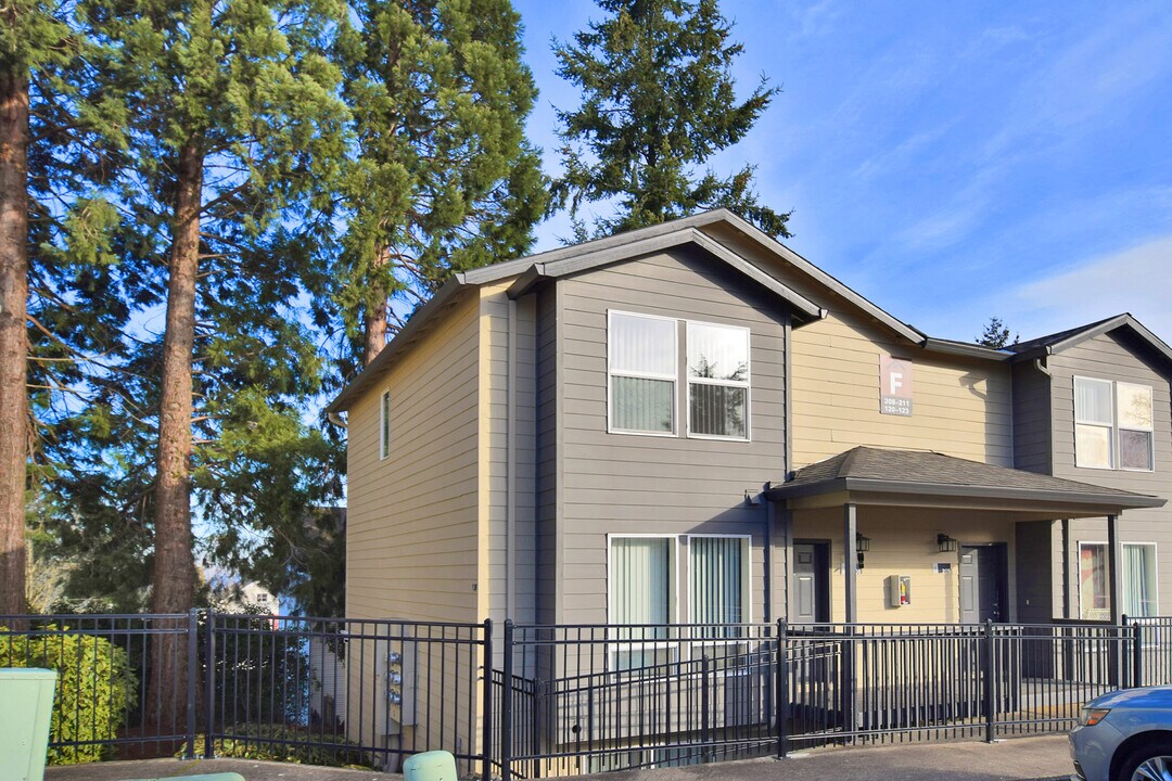 Pleasant Ridge Apartments in Oregon City, OR - Building Photo