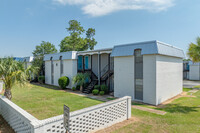 Blakely Place Apartments in Albany, GA - Foto de edificio - Building Photo