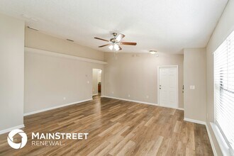 7625 Ginder Ct in Jacksonville, FL - Foto de edificio - Building Photo