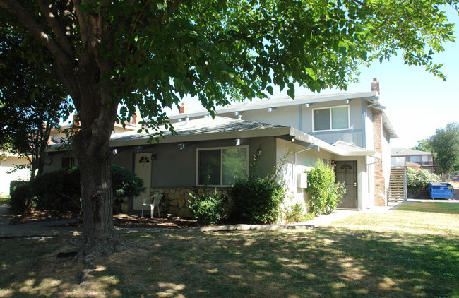 5511 Keoncrest Cor in Sacramento, CA - Building Photo - Building Photo