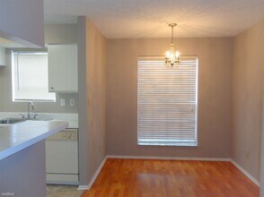 8609 Fancy Finch Dr-Unit -Unit 101 in Tampa, FL - Building Photo - Building Photo
