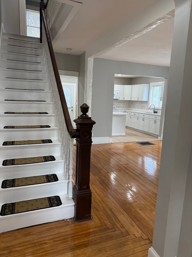 property at 9 Marlboro Rd