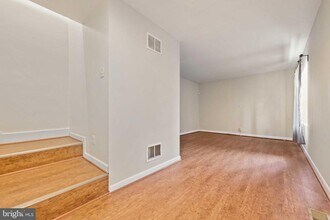 249 S Chester St in Baltimore, MD - Building Photo - Building Photo