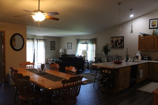 property at 1724 Crooked Ave