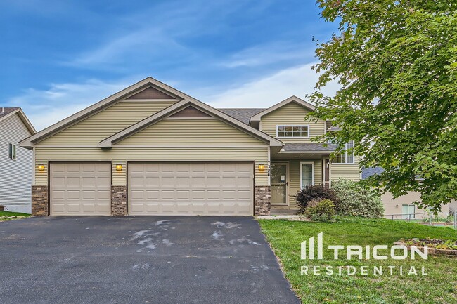 7326 Lander Ave NE in Otsego, MN - Foto de edificio - Building Photo