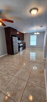 1302 Quitaca Dr in Edinburg, TX - Building Photo