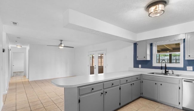 2985 Myra St in Jacksonville, FL - Foto de edificio - Building Photo