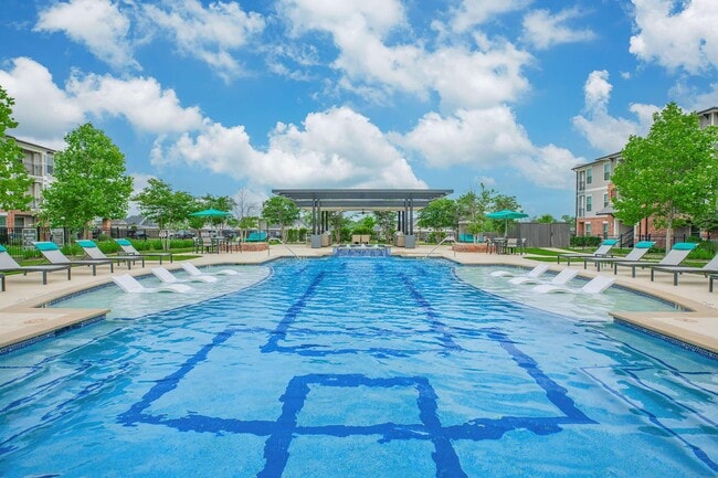 Residence at Oakmont Apartments