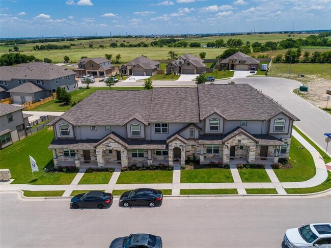 713 Coconut Grove St in Pflugerville, TX - Foto de edificio - Building Photo