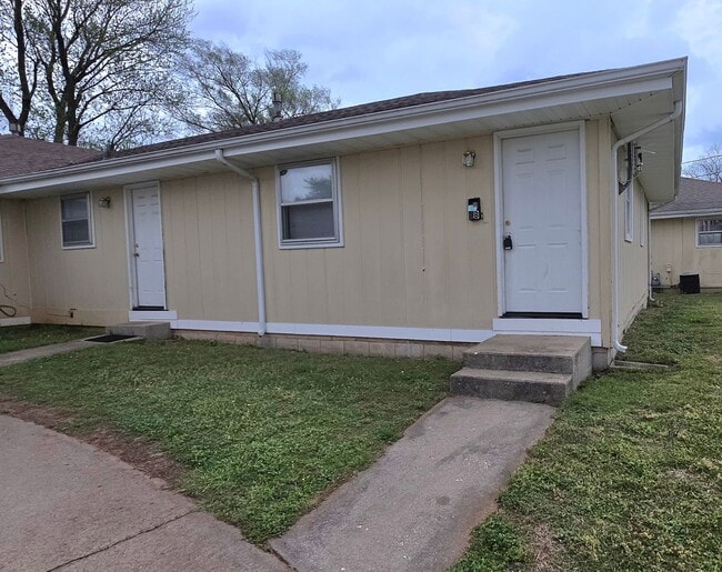 property at 305 E Downing St